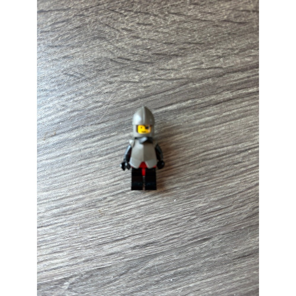 Lego Mini Figure Knight Lion Crest